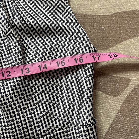 🍀Armani size 40 dress🍀 - Picture 3 of 6